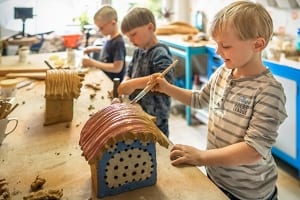 Bienenhaus töpfern